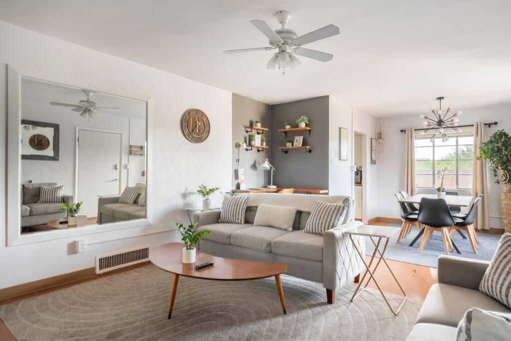 투산 Bright & Airy Near Uofa, 2 Min To Banner 아파트 외부 사진